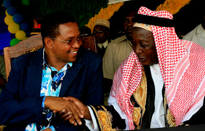 Kikwete+na+Sheikh+Mustafa.jpg