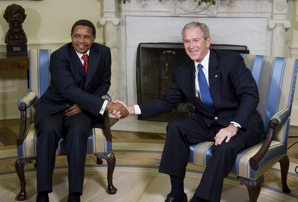 Bush%2BMeets%2BPresident%2BTanzania%2B5Pt28BMqAfCl.jpg