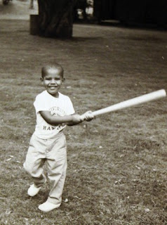 Barack-Obama-baseballbat.jpg