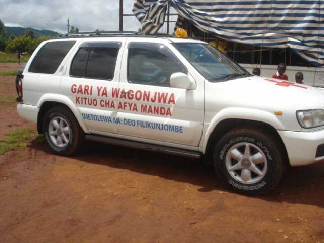 Gari+ya+wagonjwa+kituo+cha+afya+Manda+Ludewa+iliyotolewa+na+Deo+Filikunjombe+.JPG