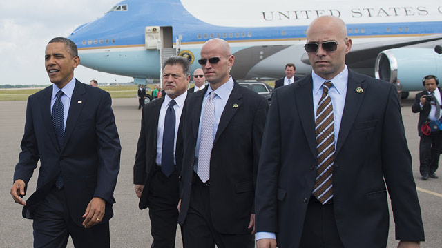 gty_barack_obama_secret_service_jt_120416_wmain.jpg