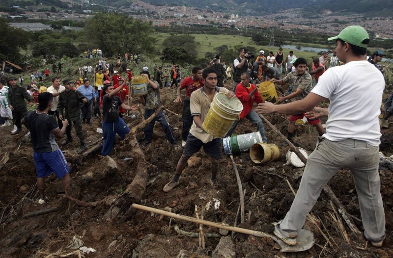 ss-101106-colombia-landslide-08.ss_full-800x526.jpg