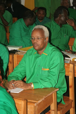 Lowassa+ndani.JPG