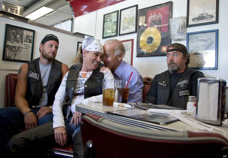 o-JOE-BIDEN-CRUISERS-DINER-900.jpg