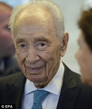 38D732AA00000578-3810939-Shimon_Peres_the_Nobel_laureate_and_former_prime_minister_died_o-a-58_1475031556181.jpg