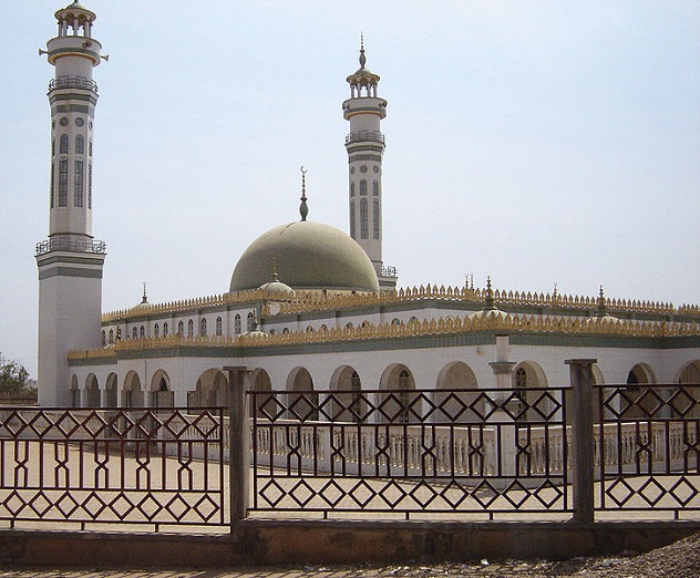 726px-LamidoGrandMosque.jpg