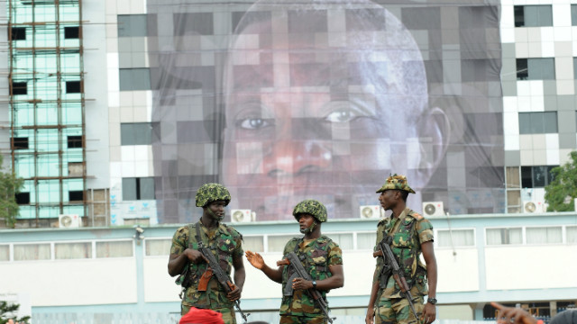 120810115633-john-atta-mills-soldiers-horizontal-gallery.jpg