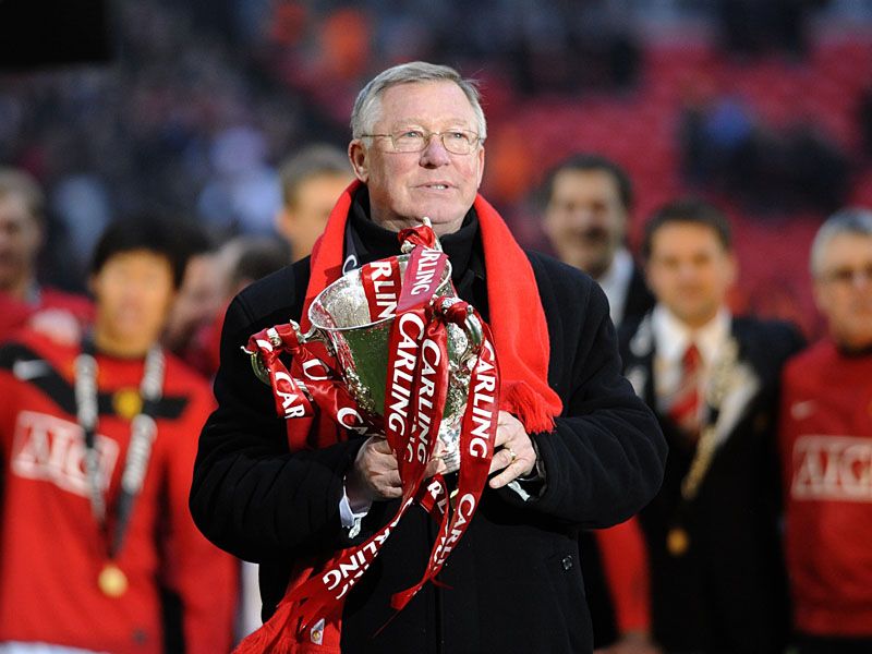 Sir-Alex-Ferguson-Carling-Cup-final-trophy-PA_2425591.jpg