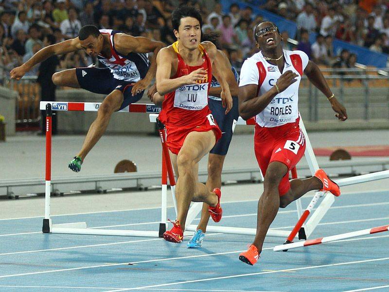 Liu-Xiang-Dayron-Robles-Worlds-2011-110m-hurd_2642817.jpg