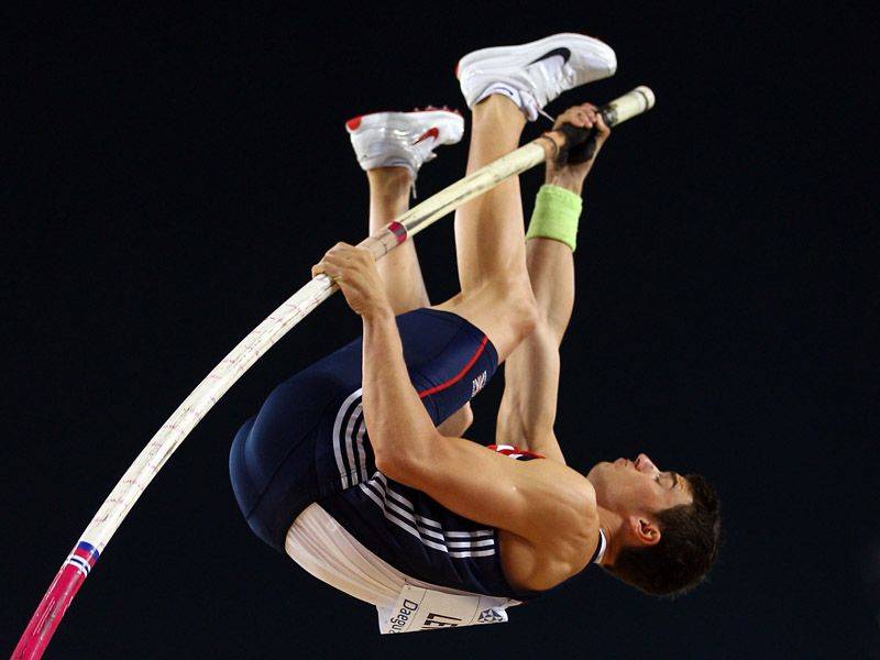 Steve-Lewis-Worlds-2011-ole-vault-final_2642785.jpg