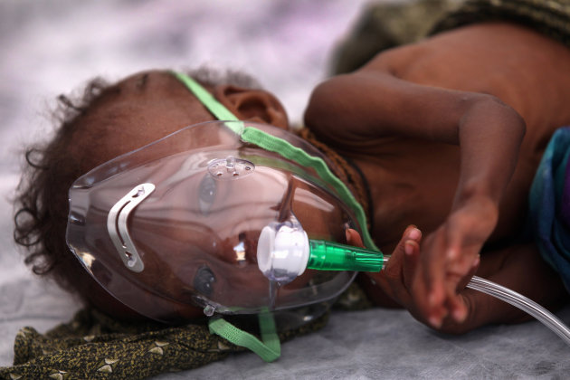 somali-famine-refugees-seek-aid-20110819-095234-209.jpg