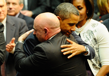 obama-mark-kelly.jpg