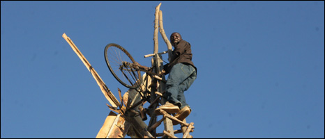 _46390598_william_on_windmill.jpg