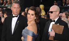 Oscars-2012-Penelope-Cruz-004.jpg