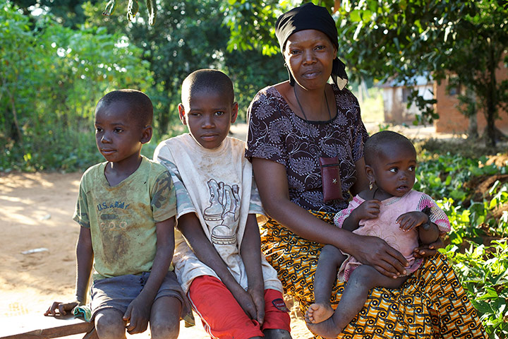 Residents-of-Mtamba-villa-008.jpg