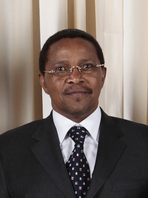 Jakaya_Kikwete_with_Obamas_cropped.jpg