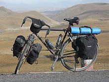 220px-Loaded_touring_bicycle.JPG