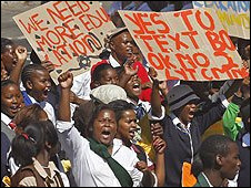 110411114501_demo_capetown_students_226x170_other_nocredit.jpg