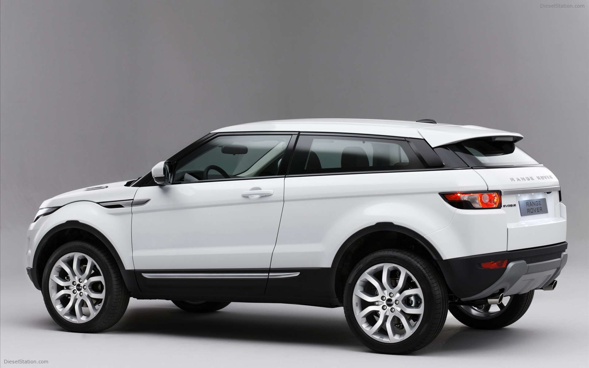 Land-Rover-Range-Rover-Evoque-2011-widescreen-06.jpg