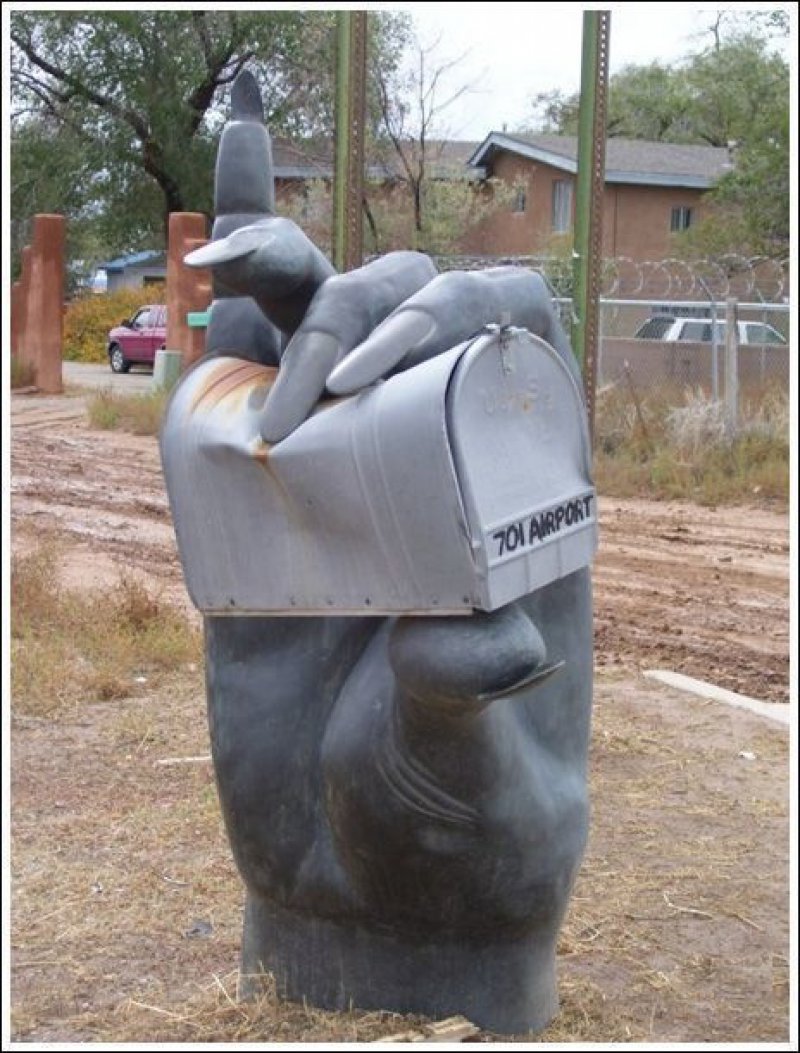 If You Deliver Things Late, I Will Crush You-15 Weirdest Yet Hilarious Mailboxes You'll Ever See