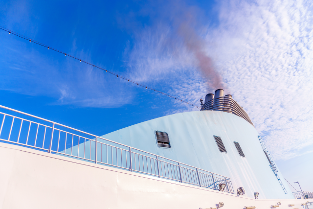 Pollution from a cruise ship