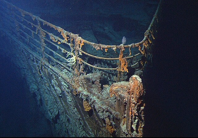 640px-Titanic_wreck_bow.jpg