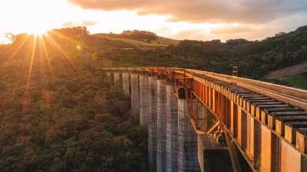 Brazil-viaduct-Shutterstock-pic-cropped-598x336.jpg