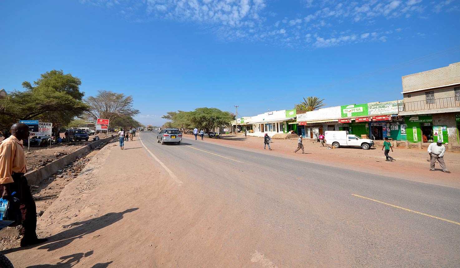 06KC24-IM1005-isiolo-town-1475.JPG