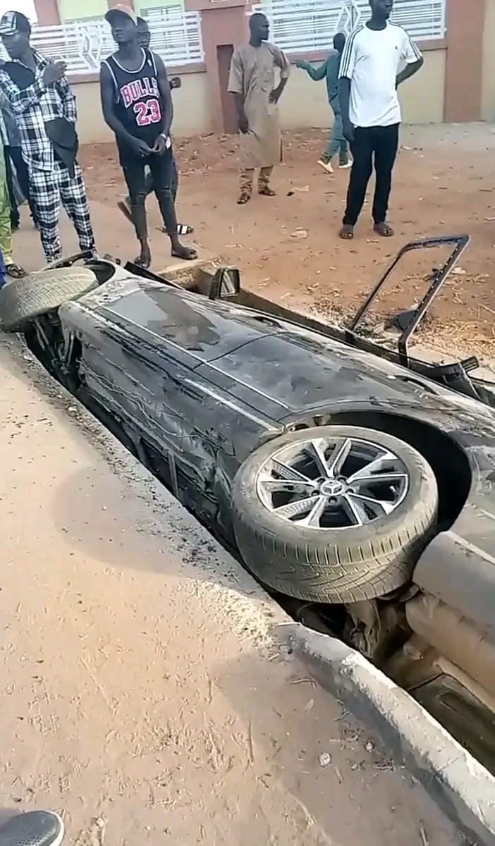 1000007840.jpg