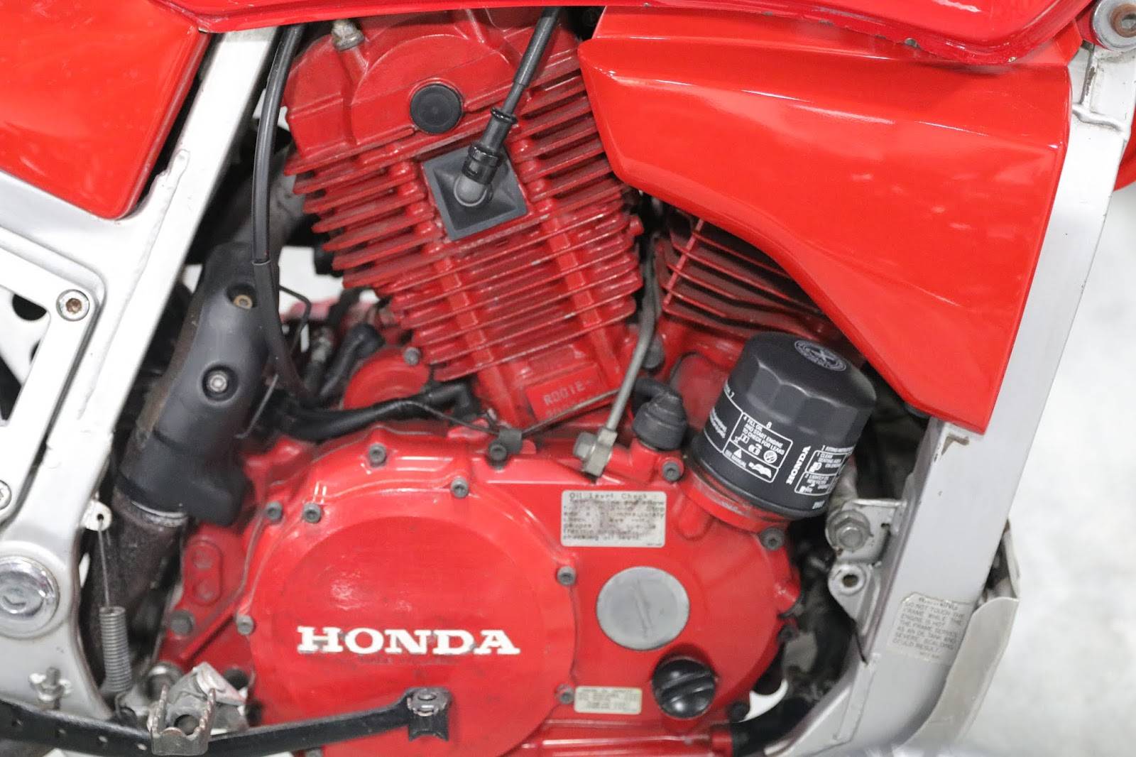 1983+Honda+XLV+750+motor.JPG