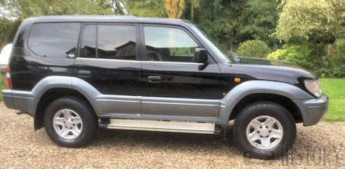 1998-TOYOTA-LANDCRUISER-side.jpg