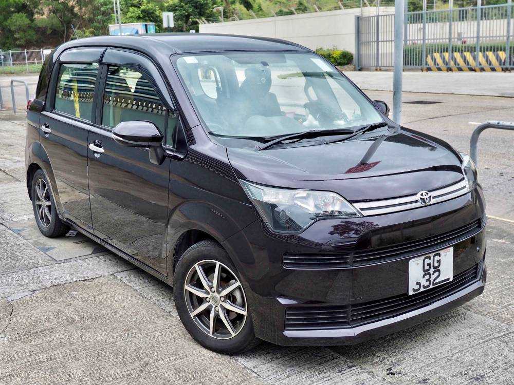 2012%20Toyota%20Spade%20(front).jpg