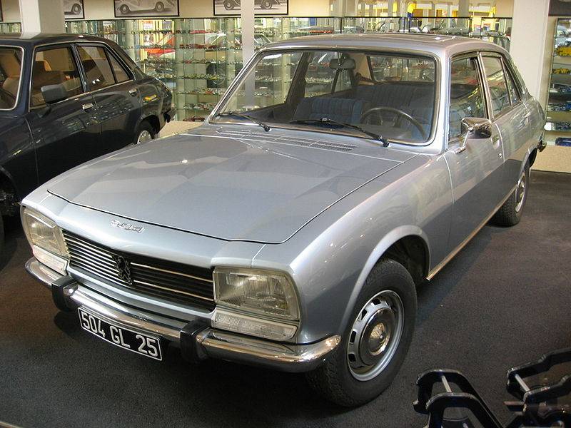 800px-Peugeot_504_000.jpg