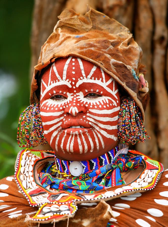 african-woman-14072677.jpg