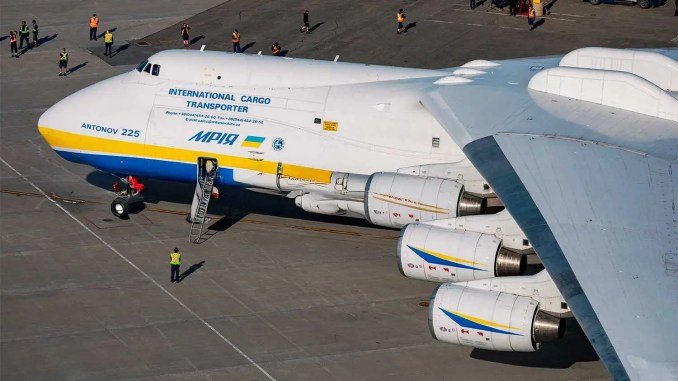 Antonov-AN-225-Mriya.jpg