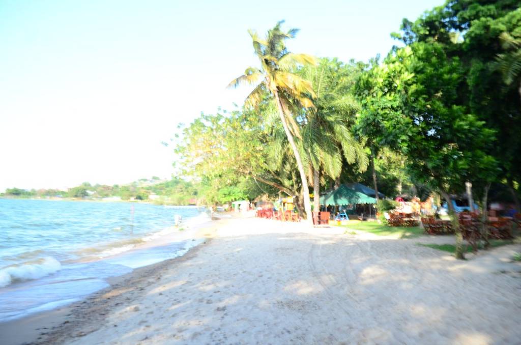 beach-side-near-suite.jpg