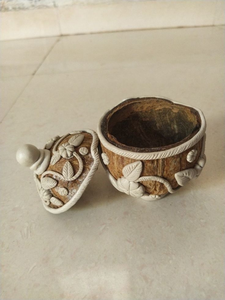 Beautiful box with coconut shell.jpeg