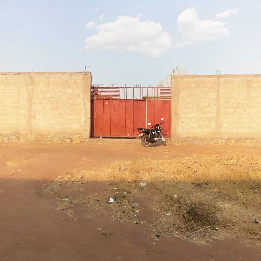dalalimwanzanzima-___CRAyR7eLht1___-4.jpg