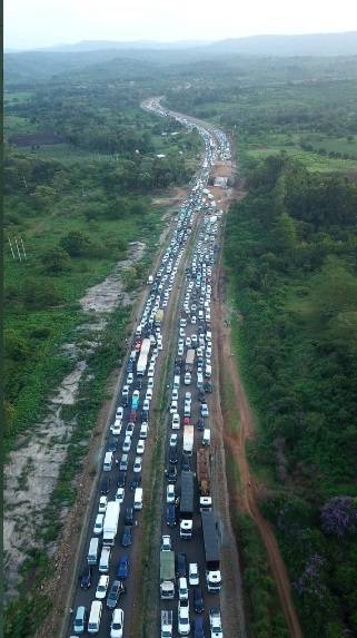 Kenol Sagana Dual Carriage 01.jpg