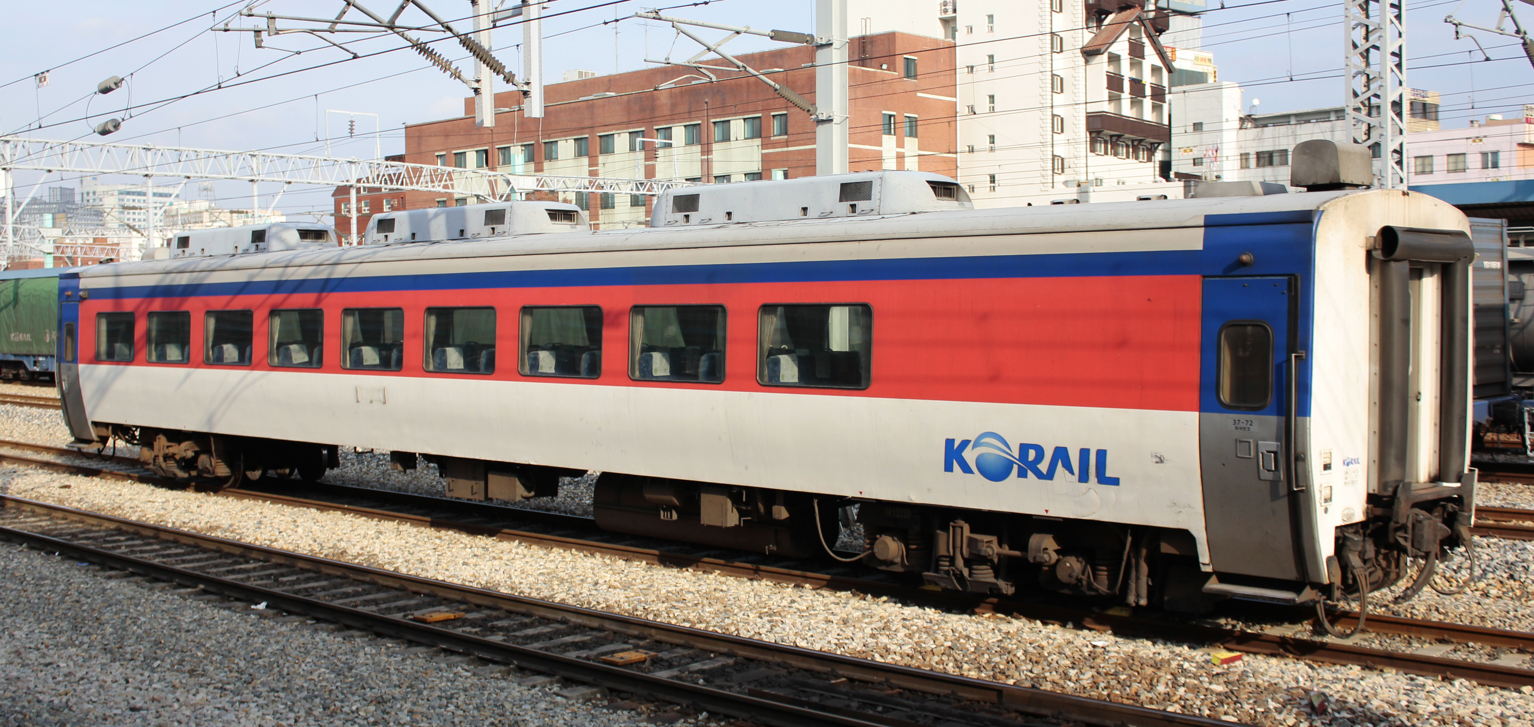 Korail_Mugunghwa-ho_Coach.jpg