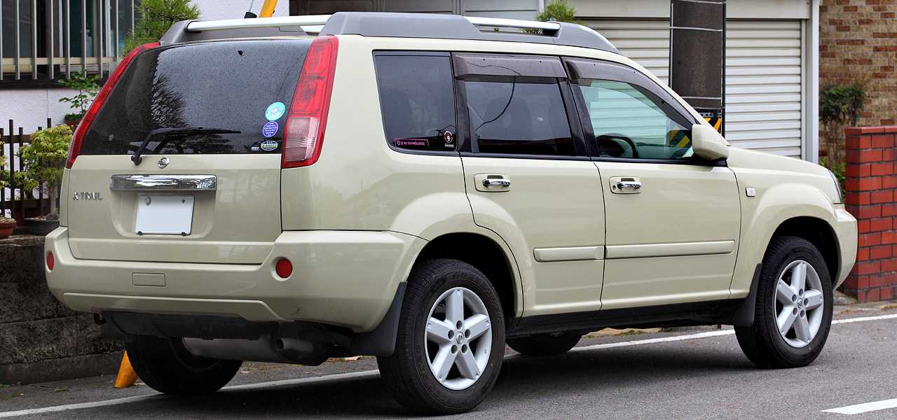 Nissan_X-Trail_T30_002.jpg