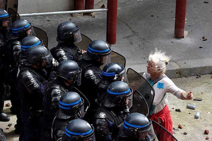 powerful-women-protesters-6-59ef407d3646c__700.jpeg