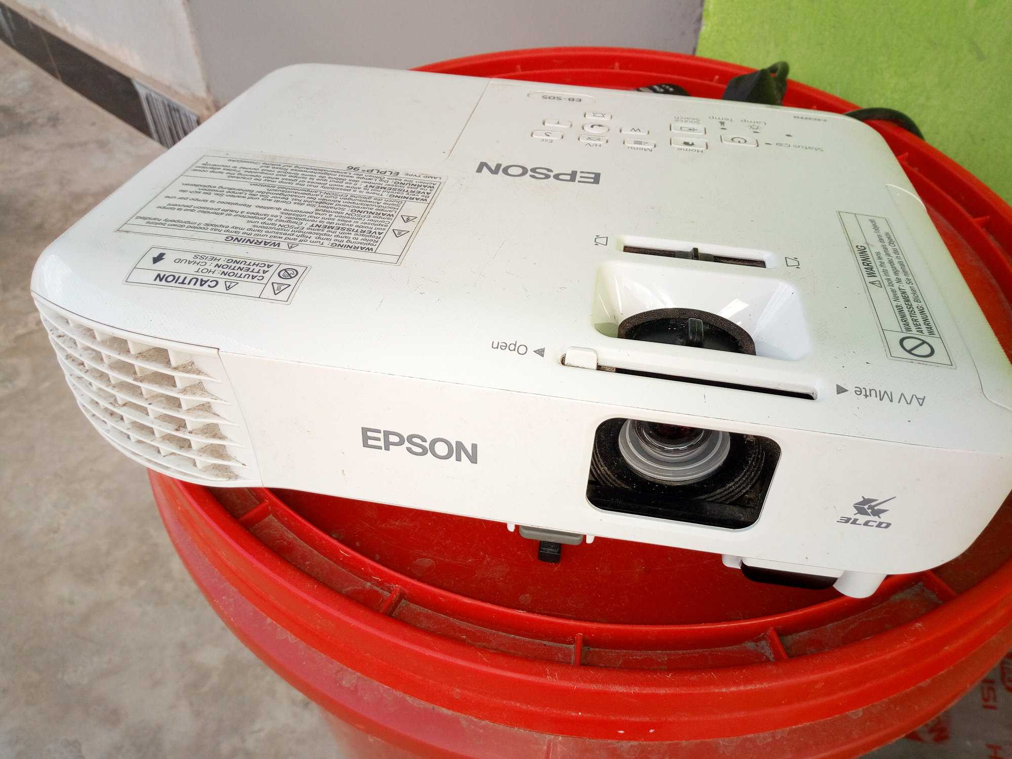 projector 1.jpg