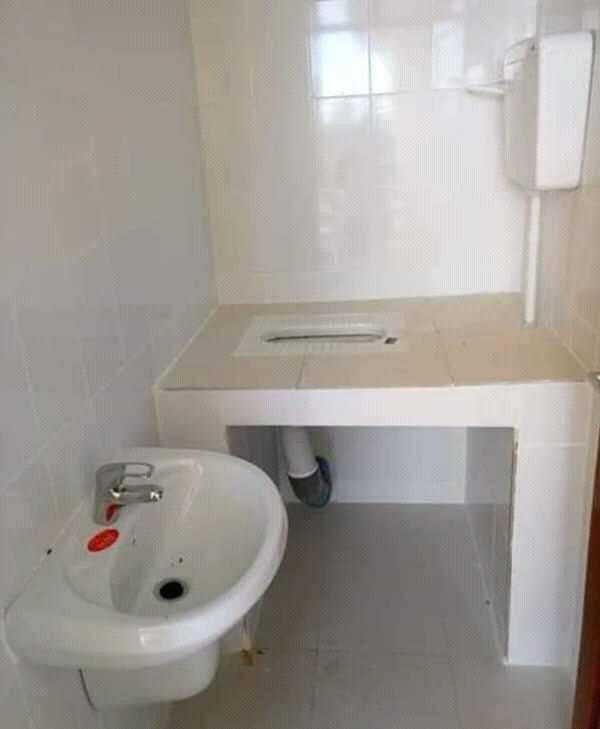 Rest room.jpg