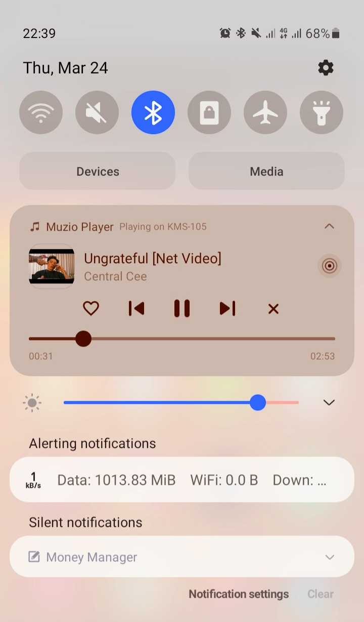 Screenshot_20220324-223929_One UI Home.jpg