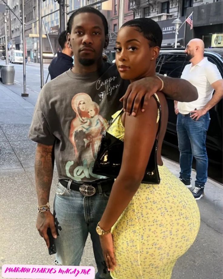 This picture of Offset with a fan is going viral �.jpeg