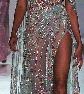 Tumblr_l_444057841749352.gif