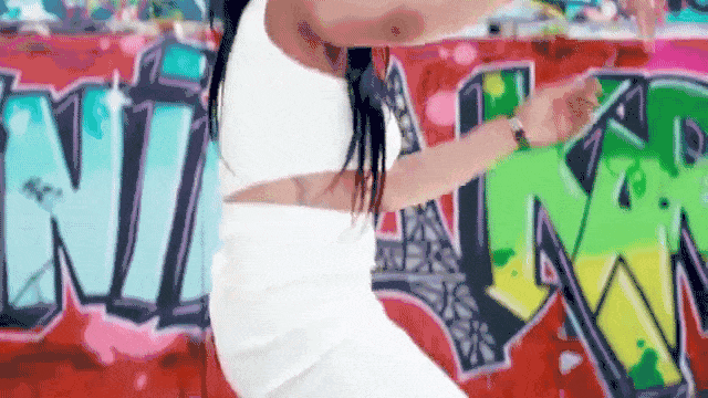 videoplayback%20(4)_1.gif