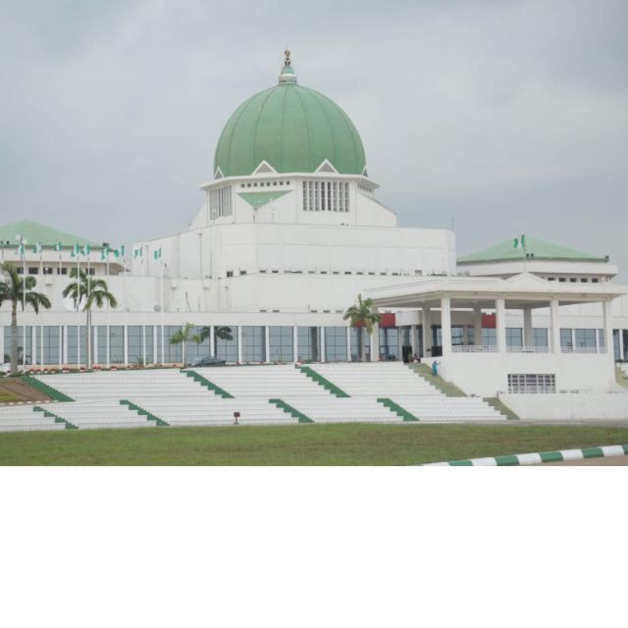 Nigeria: Mahakama yapiga marufuku Wabunge kutumia Tsh. Bilioni 212 kununua magari na kulipana marupurupu
