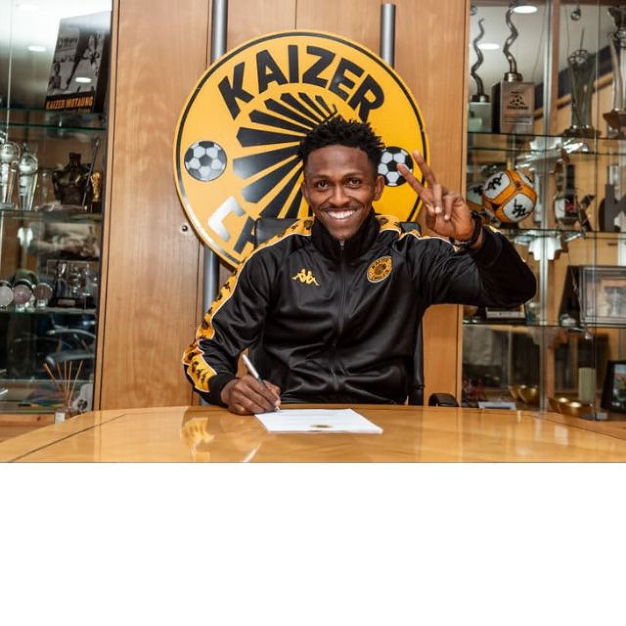 Kaizer Chiefs yamtangaza Adolf Mtasingwa kutokea klabu ya Azam